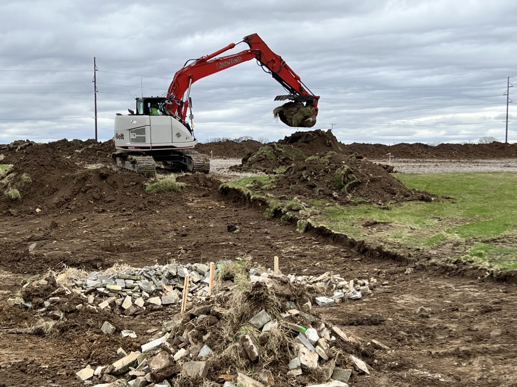 4-25-22: Excavation begins