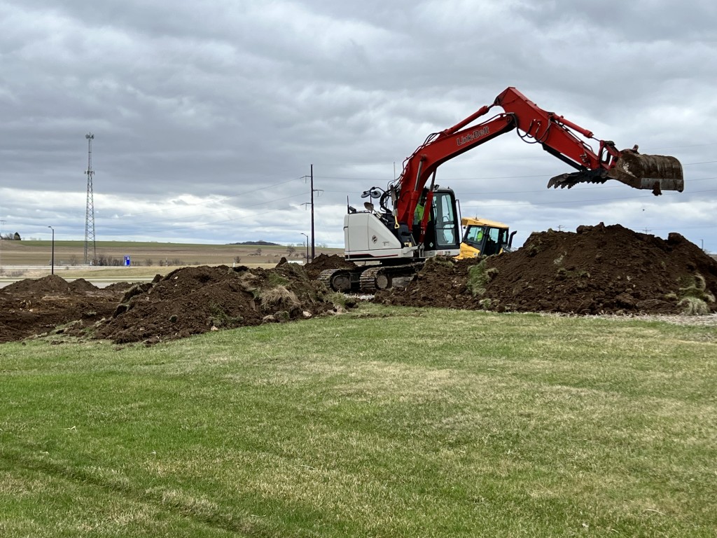 4-25-22: Excavation begins
