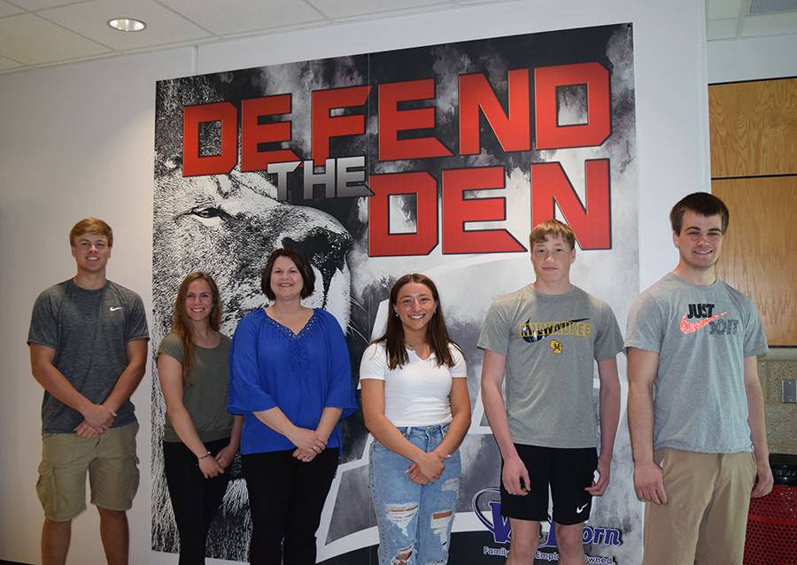 Kondex scholarship recipients standing in a line at Lomira High School